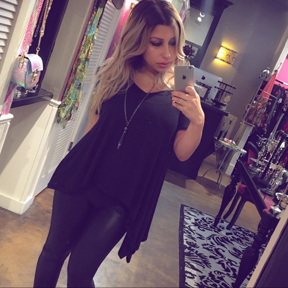 Spanx Faux Leather Leggings 🖤 - Picture 4 of 4